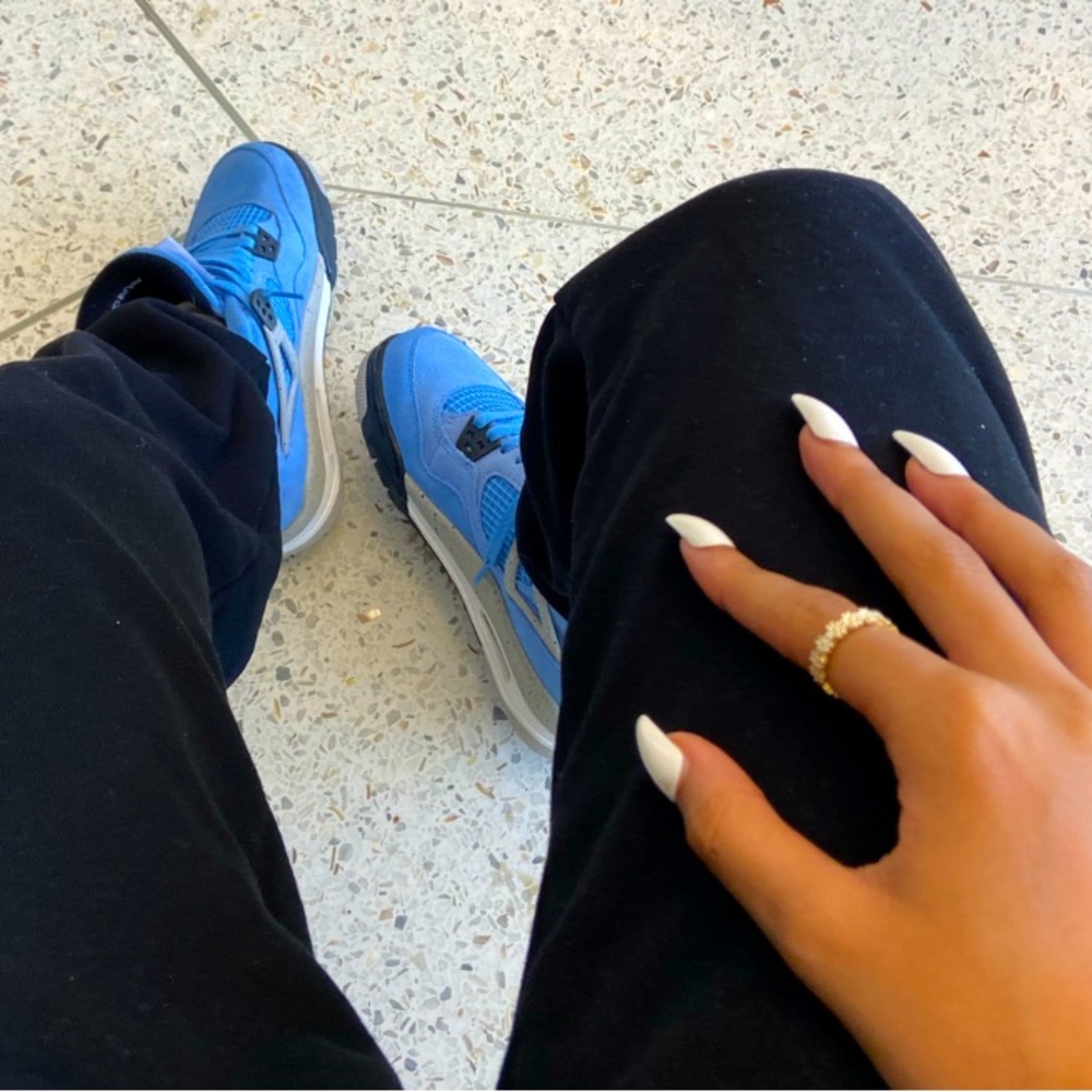 Meet your Posher, Brielle